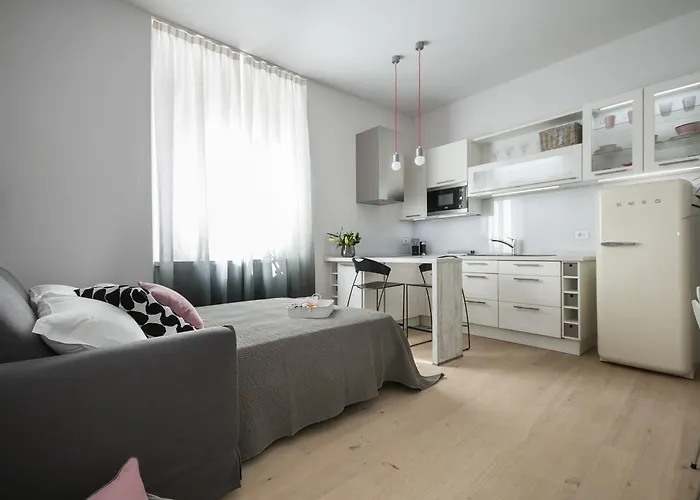 Διαμέρισμα Cavour 51 *