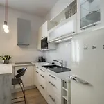 Cavour 51 شقة